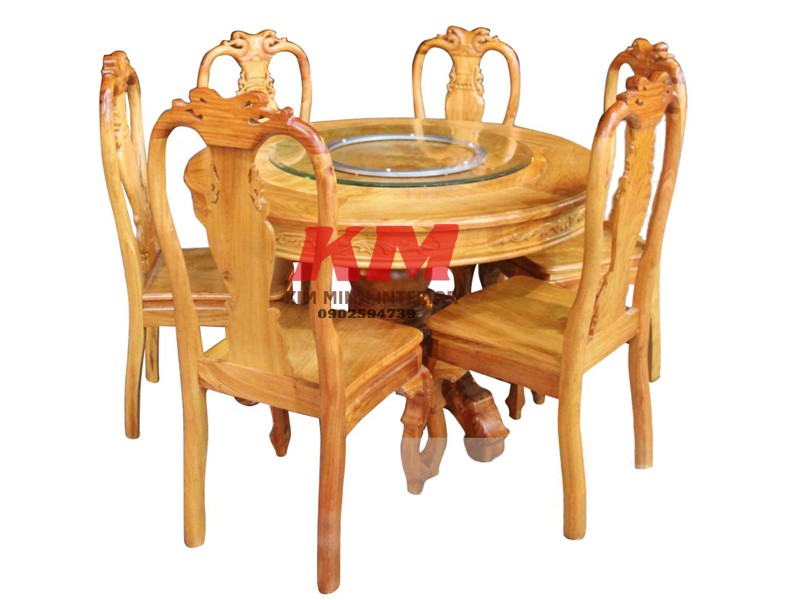 Với tính năng xoay độc đáo, chiếc bàn này sẽ giúp cho bạn có thể thay đổi không gian ăn uống của mình bằng cách xoay bàn theo ý muốn. Với kiểu dáng đơn giản nhưng tinh tế, bàn tròn gỗ gõ đỏ sẽ làm cho không gian bạn trở nên hiện đại và đầy cá tính.