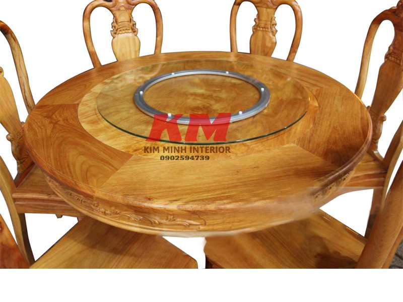 Bàn ăn gỗ tròn 6 ghế xoay BA026 là sự kết hợp hoàn hảo giữa tính năng và thẩm mỹ. Thân bàn được làm bằng gỗ tự nhiên cao cấp, bền bỉ và chắc chắn trong mọi tình huống. Chiếc ghế xoay được kết hợp với thiết kế độc đáo giúp người sử dụng phòng ăn trở nên thoải mái hơn trong khi sử dụng.