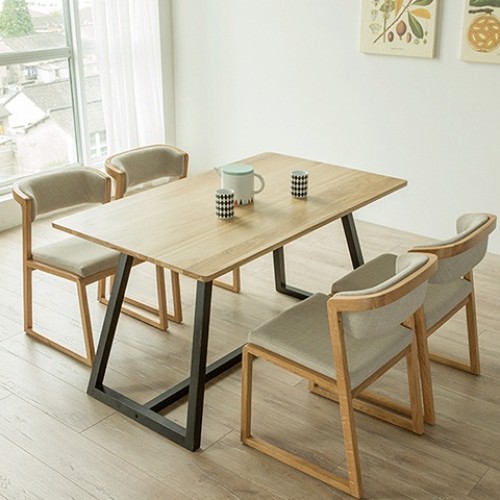 Mẫu ghế gỗ bàn ăn là nội thất cần thiết bậc nhất trong phòng bếp
